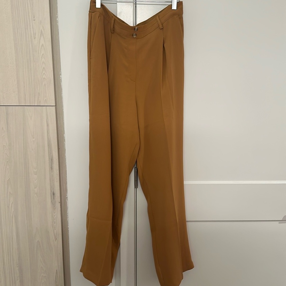 SPANX® Carefree Crepe Tapered Ankle Pant - Picture 4 of 4